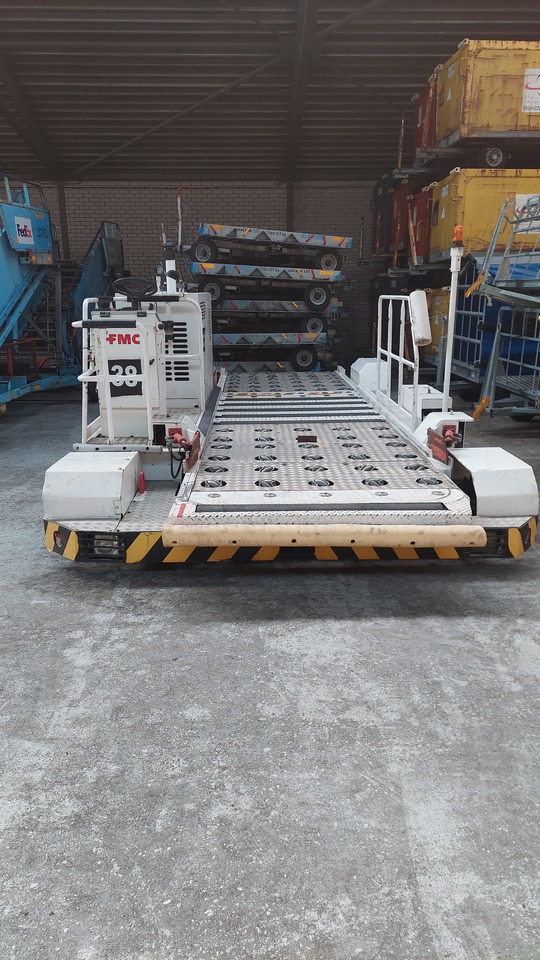 CLT-8 FMC Speedloader - Elevador/ Carregador de contentores e paletes: foto 2 CLT-8 FMC Speedloader - Elevador/ Carregador de contentores e paletes: foto 2