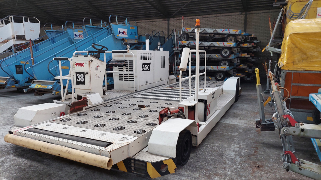 CLT-8 FMC Speedloader - Elevador/ Carregador de contentores e paletes: foto 1 CLT-8 FMC Speedloader - Elevador/ Carregador de contentores e paletes: foto 1