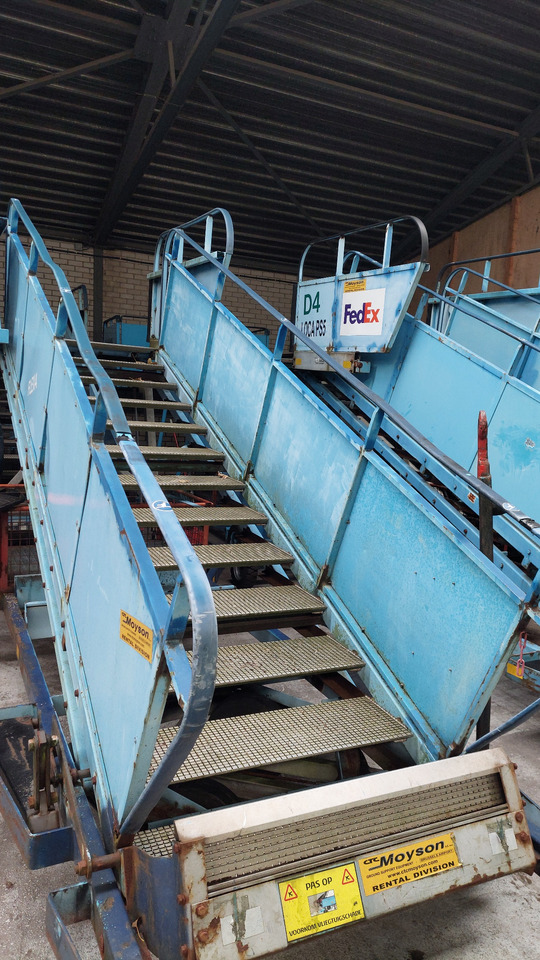 Passenger Stairs SACO 2-2.80 - Escada de passageiros: foto 3 Passenger Stairs SACO 2-2.80 - Escada de passageiros: foto 3