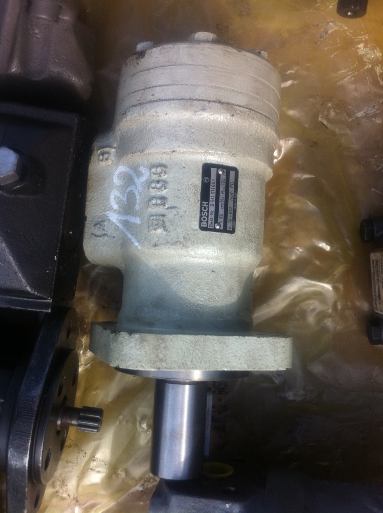 BOSCH B511911607 - Motor hidráulico para Máquina de construção: foto 1 BOSCH B511911607 - Motor hidráulico para Máquina de construção: foto 1