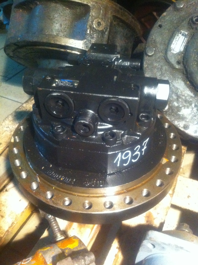 HITACHI 804D-02MSP05100A GM38B-KBLK A10B00292 - Motor hidráulico para Máquina de construção: foto 1 HITACHI 804D-02MSP05100A GM38B-KBLK A10B00292 - Motor hidráulico para Máquina de construção: foto 1