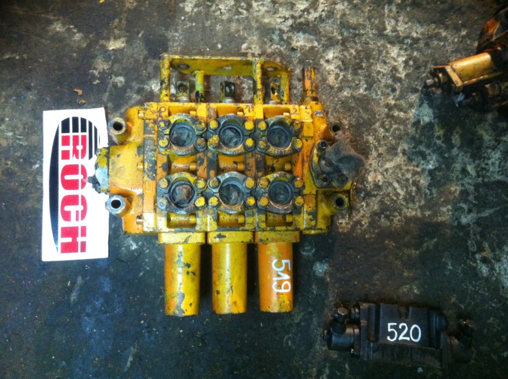 KRACHT 32 5255 5229+ 5279+ 5220 - 3 SEKCYJNY - Válvula hidráulica para Máquina de construção: foto 1 KRACHT 32 5255 5229+ 5279+ 5220 - 3 SEKCYJNY - Válvula hidráulica para Máquina de construção: foto 1