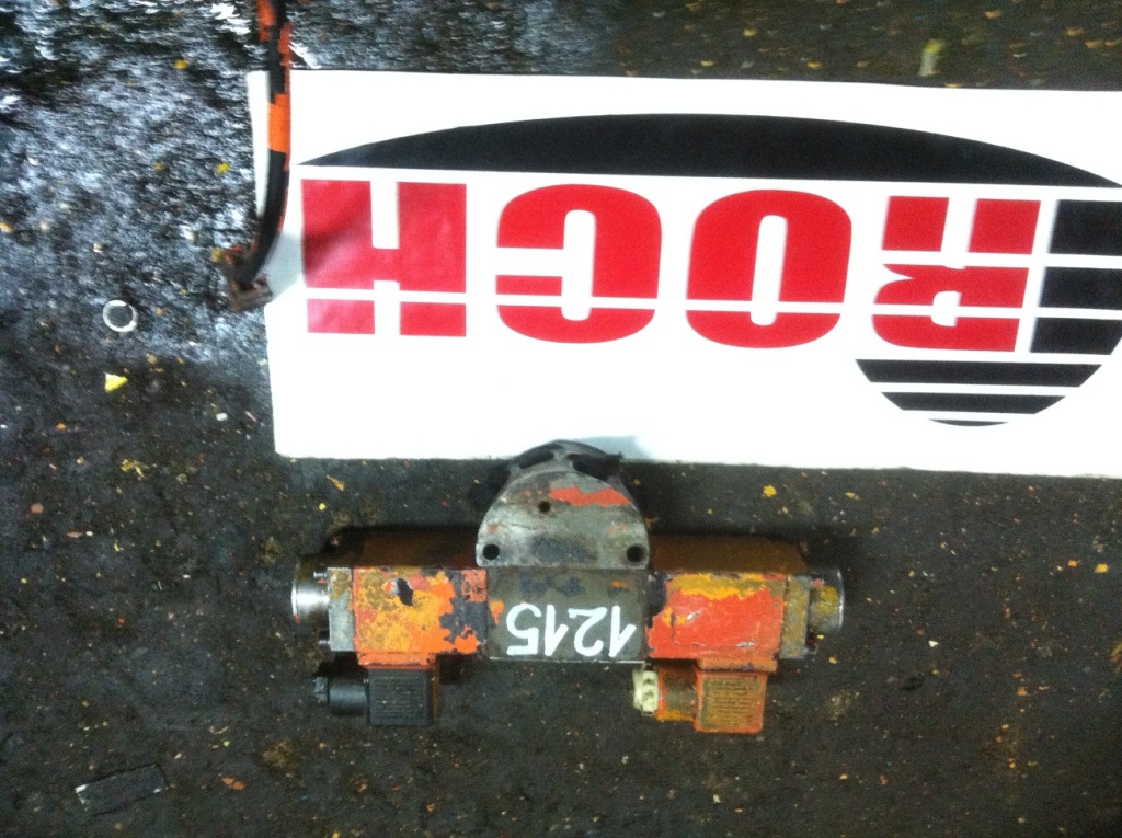 KRACHT WL4 SFZ04XP2 EK1 Z610 - 1 SEKCYJNY + KOŚĆ + CEWKI - Válvula hidráulica para Máquina de construção: foto 1 KRACHT WL4 SFZ04XP2 EK1 Z610 - 1 SEKCYJNY + KOŚĆ + CEWKI - Válvula hidráulica para Máquina de construção: foto 1