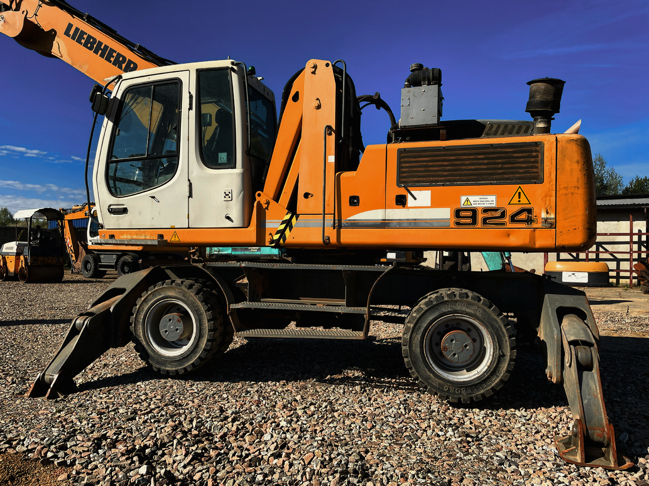 LIEBHERR A924C LITRONIC - Máquina de construção: foto 3 LIEBHERR A924C LITRONIC - Máquina de construção: foto 3