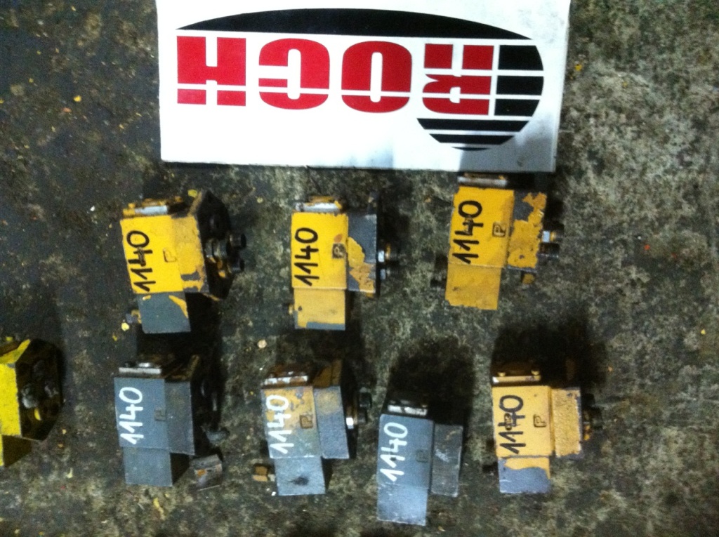 REXROTH 4WH6C52 470476/3 - 1 SEKCYJNY + KOŚCI - Válvula hidráulica para Máquina de construção: foto 1 REXROTH 4WH6C52 470476/3 - 1 SEKCYJNY + KOŚCI - Válvula hidráulica para Máquina de construção: foto 1