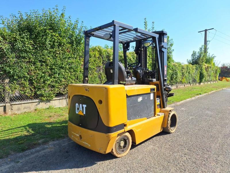 Caterpillar EC55N - Empilhador elétrico: foto 5 Caterpillar EC55N - Empilhador elétrico: foto 5
