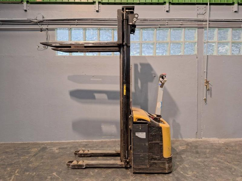 Stacker Caterpillar NSP16N: foto 11 Stacker Caterpillar NSP16N: foto 11