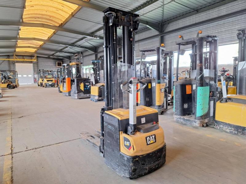Caterpillar NSP16N2 - Stacker: foto 1 Caterpillar NSP16N2 - Stacker: foto 1