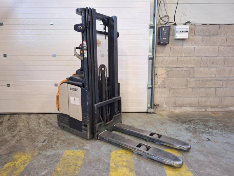 Crown ET4000-1.4 - Stacker: foto 2 Crown ET4000-1.4 - Stacker: foto 2