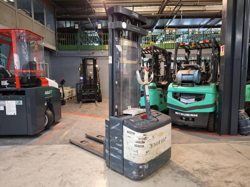 Crown WE2300-16 - Stacker: foto 5 Crown WE2300-16 - Stacker: foto 5