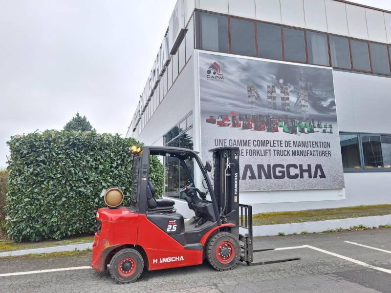 Empilhador a gás Hangcha XF25G: foto 6 Empilhador a gás Hangcha XF25G: foto 6