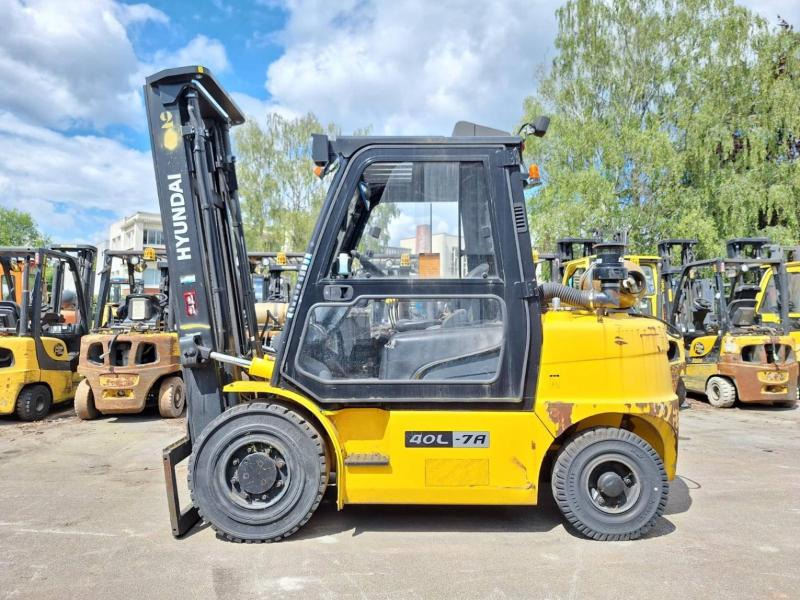 Hyundai 40L-7A - Empilhador a gás: foto 4 Hyundai 40L-7A - Empilhador a gás: foto 4
