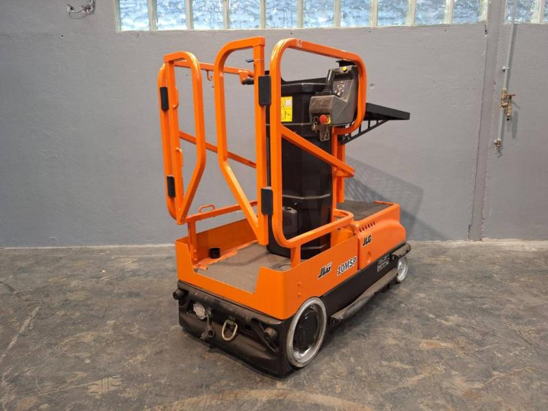 JLG 10MSP - Plataforma de mastro vertical: foto 1 JLG 10MSP - Plataforma de mastro vertical: foto 1