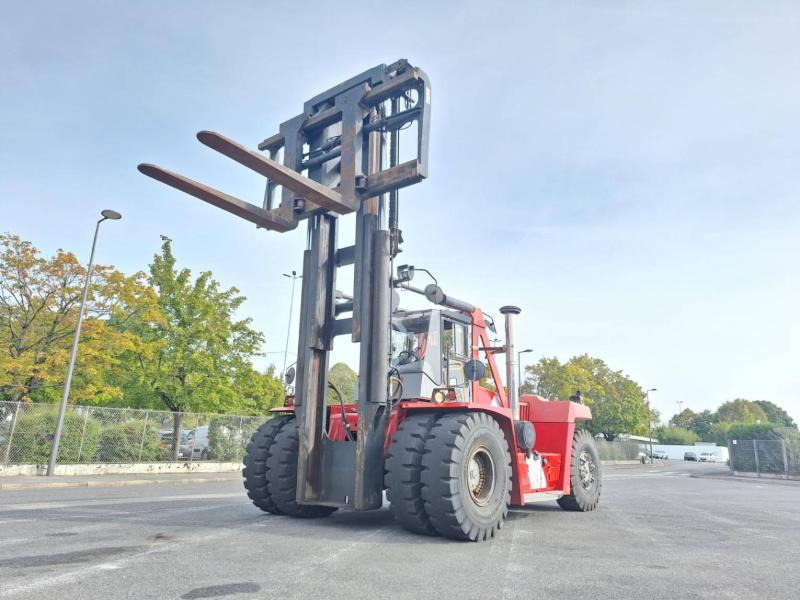 Kalmar DCF370-1200 - Empilhador a diesel: foto 1 Kalmar DCF370-1200 - Empilhador a diesel: foto 1