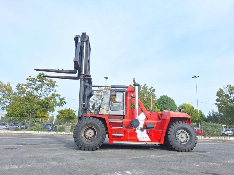 Kalmar DCF370-1200 - Empilhador a diesel: foto 2 Kalmar DCF370-1200 - Empilhador a diesel: foto 2