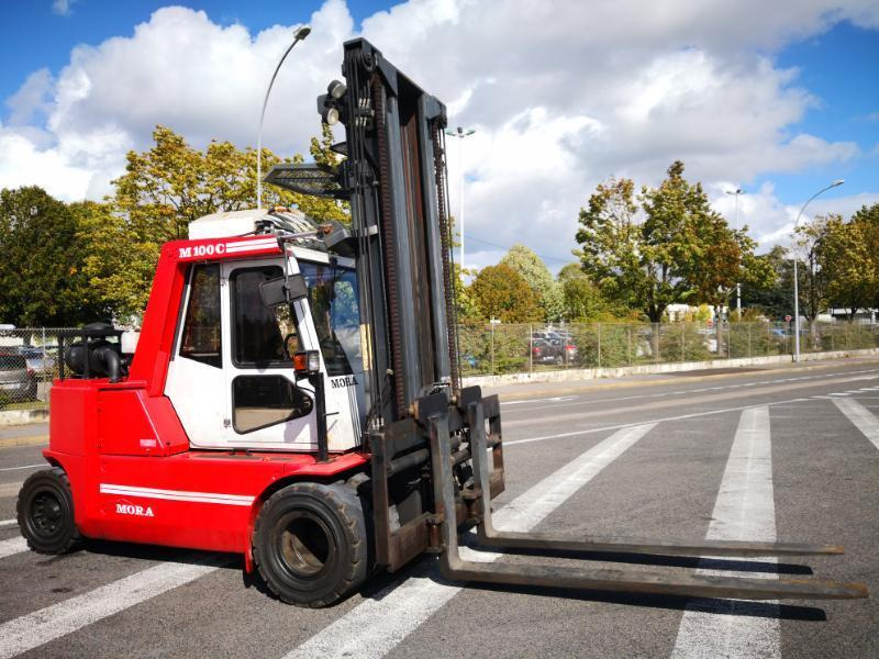 Mora M100C - Empilhador a gás: foto 2 Mora M100C - Empilhador a gás: foto 2