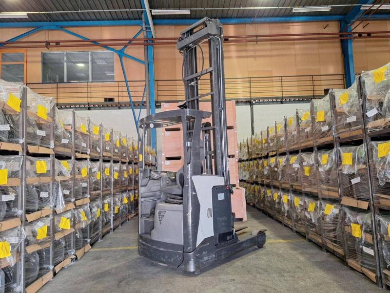 UniCarriers UHD-200-DTFVXF-955 - Empilhador retráctil: foto 5 UniCarriers UHD-200-DTFVXF-955 - Empilhador retráctil: foto 5