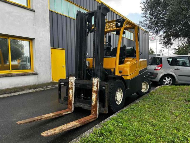 Yale GLP55VX-VALUE - Empilhador a gás: foto 1 Yale GLP55VX-VALUE - Empilhador a gás: foto 1