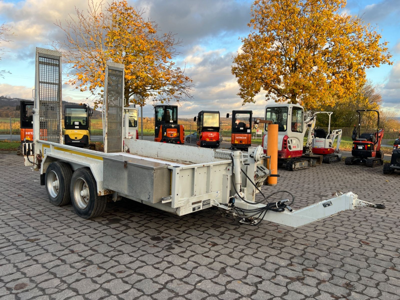 Blomenröhr 552/6900 Tieflader, Rampen, 6,9 to. zGG, TÜV neu - Reboque baixa: foto 2 Blomenröhr 552/6900 Tieflader, Rampen, 6,9 to. zGG, TÜV neu - Reboque baixa: foto 2
