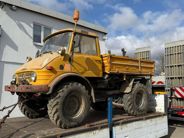 Unimog 406, EZ 73, Kipper, Seilwinde, Zapfwelle vorne - Camião basculante: foto 1 Unimog 406, EZ 73, Kipper, Seilwinde, Zapfwelle vorne - Camião basculante: foto 1