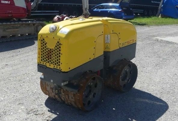 Wacker RT SC3, Grabenwalze, Bj 10/22, 50 BH, Fernbedien - Compactador pequeno de asfalto: foto 2 Wacker RT SC3, Grabenwalze, Bj 10/22, 50 BH, Fernbedien - Compactador pequeno de asfalto: foto 2