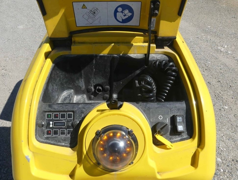 Wacker RT SC3, Grabenwalze, Bj 10/22, 50 BH, Fernbedien - Compactador pequeno de asfalto: foto 3 Wacker RT SC3, Grabenwalze, Bj 10/22, 50 BH, Fernbedien - Compactador pequeno de asfalto: foto 3
