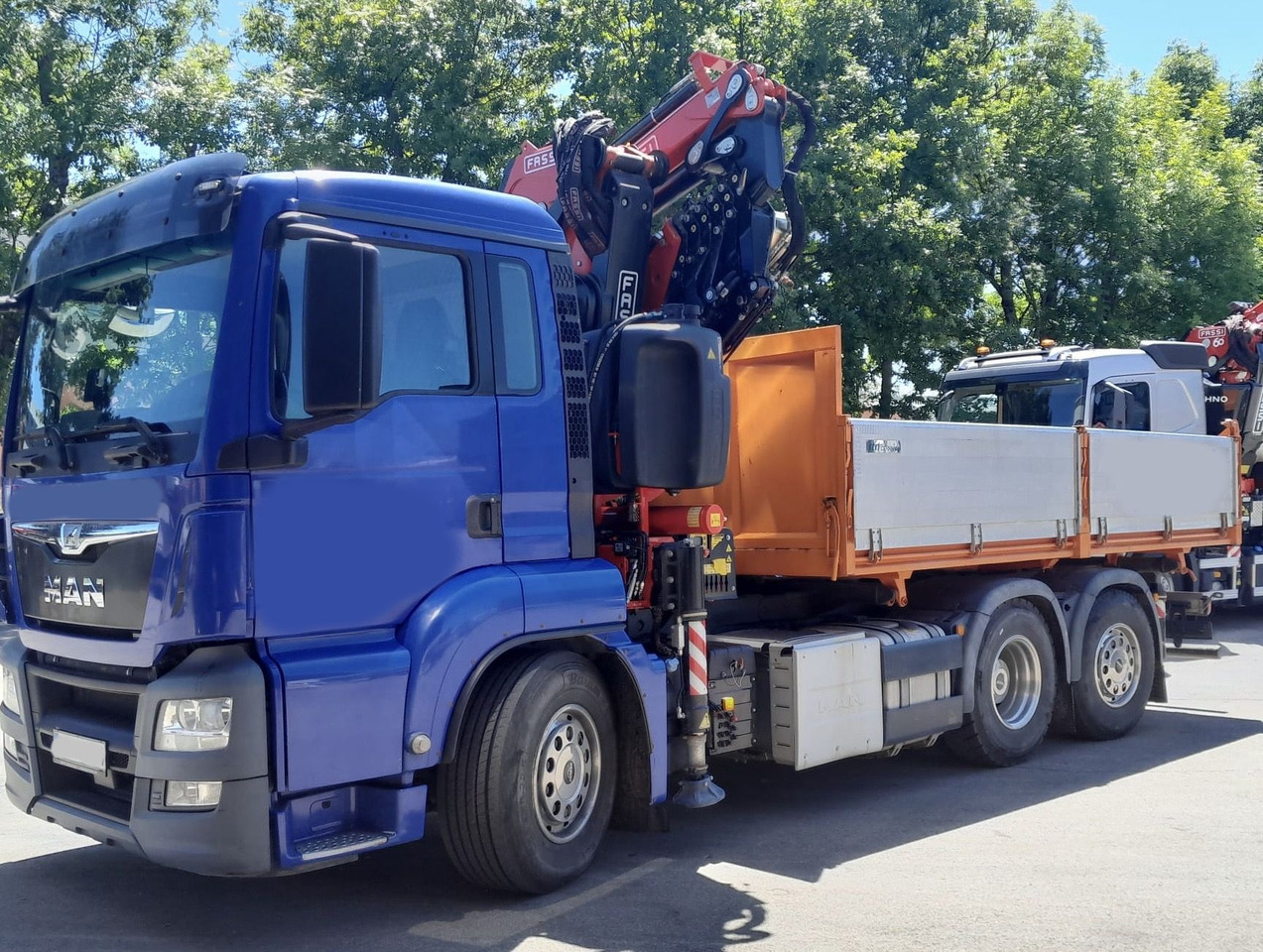 MERCEDES-BENZ Hiab Palfinger Fassi F275-5 JIB-3 - Camião de caixa aberta/ Plataforma: foto 4 MERCEDES-BENZ Hiab Palfinger Fassi F275-5 JIB-3 - Camião de caixa aberta/ Plataforma: foto 4
