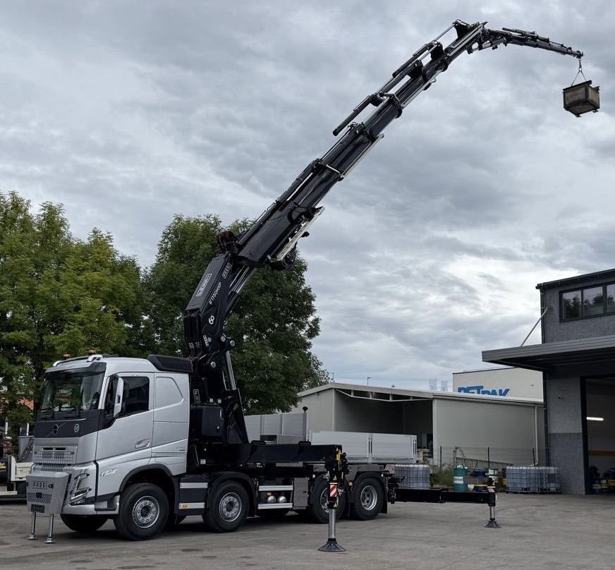 VOLVO Fassi F1750-8 JIB-6 Hiab Palfinger - Camião grua: foto 3 VOLVO Fassi F1750-8 JIB-6 Hiab Palfinger - Camião grua: foto 3