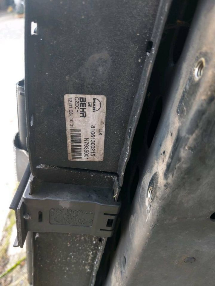 MAN Kühler LLK TGS 26.320 D2066 - Sistema de arrefecimento para Camião: foto 3 MAN Kühler LLK TGS 26.320 D2066 - Sistema de arrefecimento para Camião: foto 3
