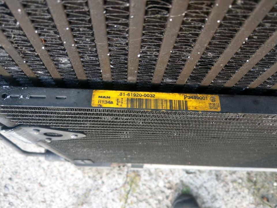 MAN Kühler LLK TGS 26.320 D2066 - Sistema de arrefecimento para Camião: foto 2 MAN Kühler LLK TGS 26.320 D2066 - Sistema de arrefecimento para Camião: foto 2