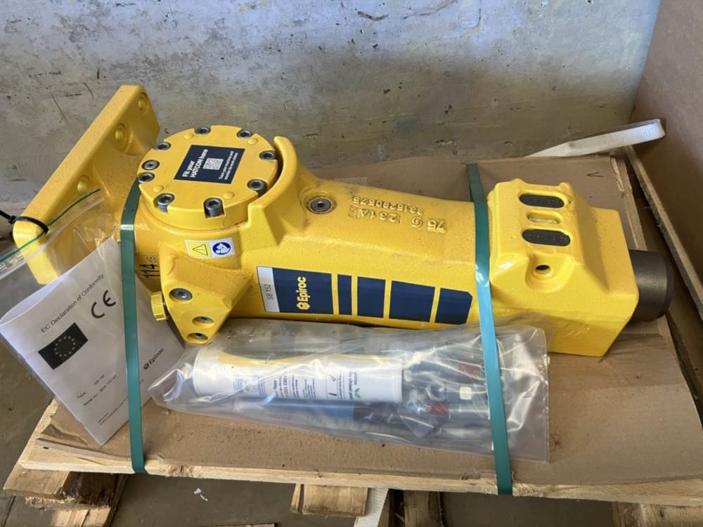 Epiroc Hammer SB152 - Equipamento de construção: foto 2 Epiroc Hammer SB152 - Equipamento de construção: foto 2