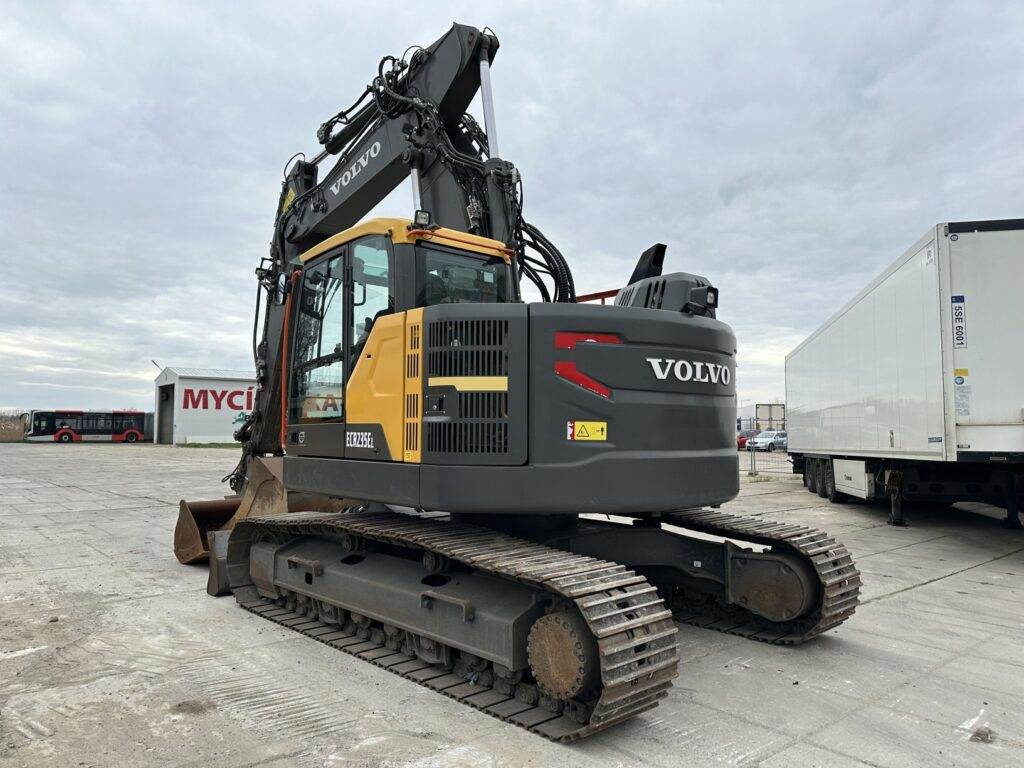 Volvo ECR235EL - Escavadora de rastos: foto 2 Volvo ECR235EL - Escavadora de rastos: foto 2
