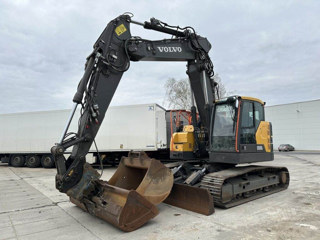 Volvo ECR235EL - Escavadora de rastos: foto 4 Volvo ECR235EL - Escavadora de rastos: foto 4