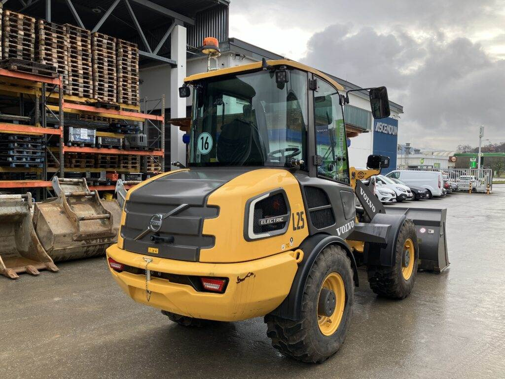 Volvo JL25H Electric - Mini pá carregadora: foto 2 Volvo JL25H Electric - Mini pá carregadora: foto 2