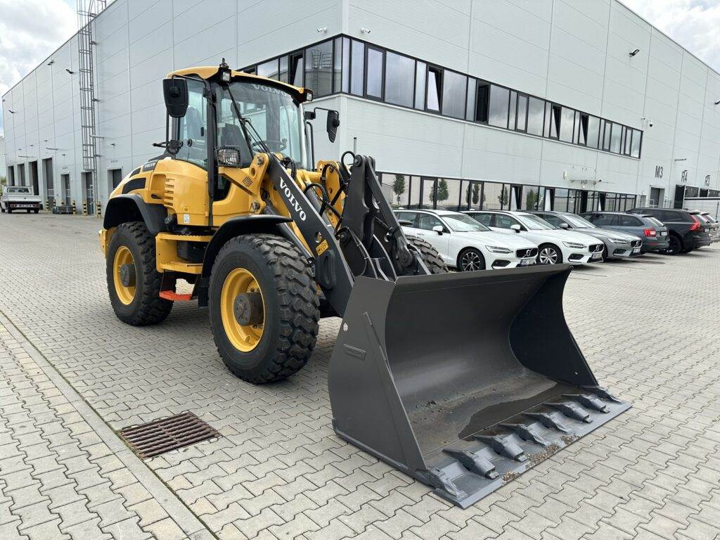 Volvo L45HS - Pá carregadora de rodas: foto 1 Volvo L45HS - Pá carregadora de rodas: foto 1