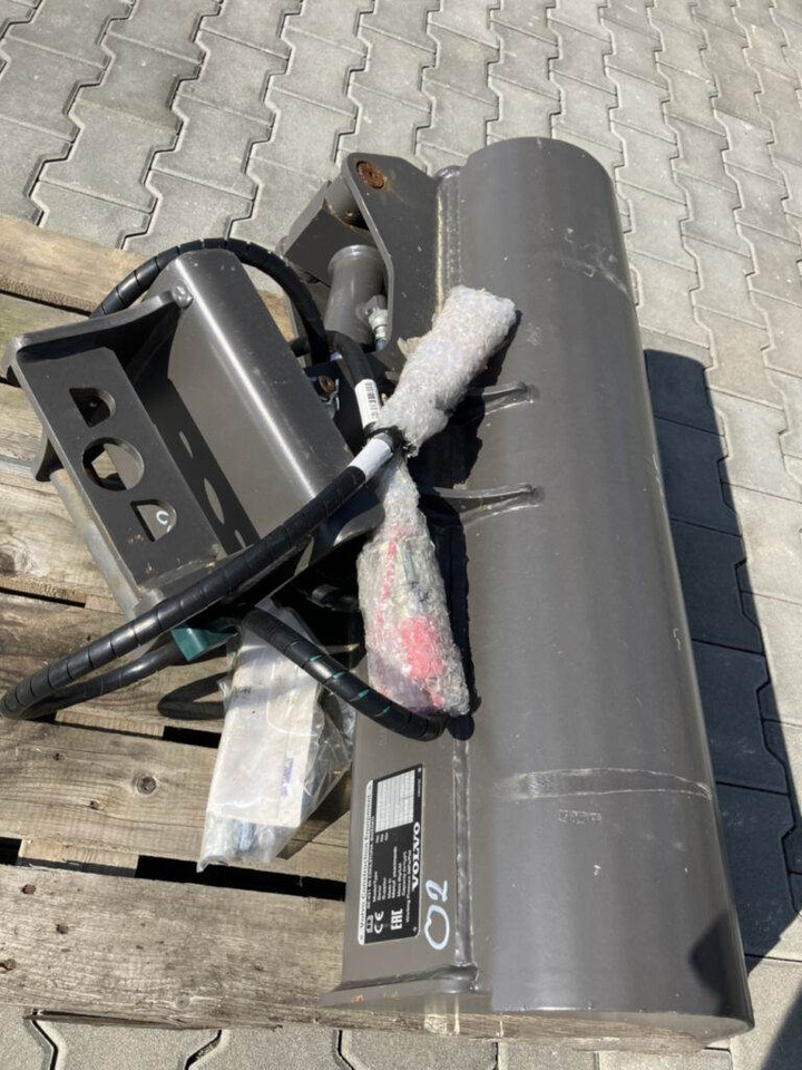 Volvo Löffelset inkl. Schnellwechsler für EC18 - Retroescavadeira: foto 4 Volvo Löffelset inkl. Schnellwechsler für EC18 - Retroescavadeira: foto 4