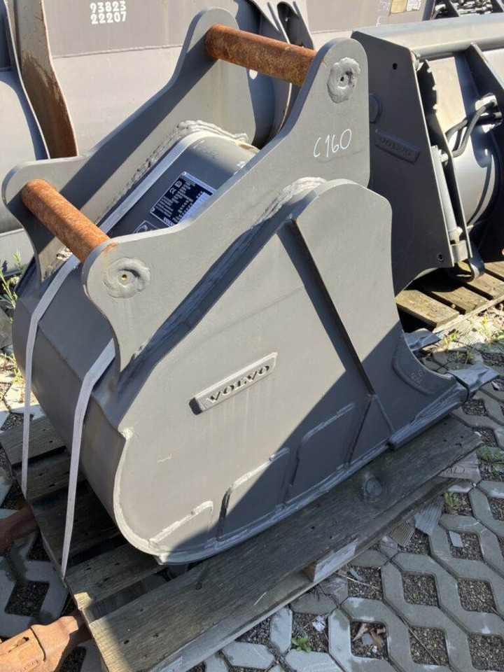 Volvo Tieflöffel mit Zähne S6 - Retroescavadeira: foto 2 Volvo Tieflöffel mit Zähne S6 - Retroescavadeira: foto 2