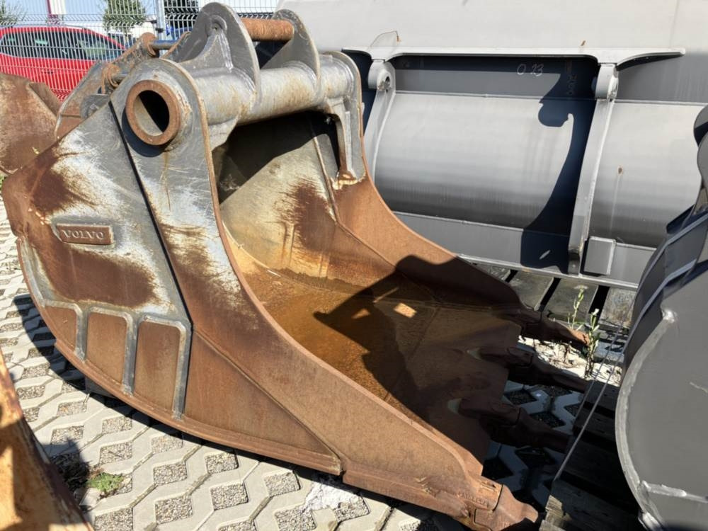 Volvo Tieflöffel mit Zähnen S60 - Retroescavadeira: foto 4 Volvo Tieflöffel mit Zähnen S60 - Retroescavadeira: foto 4