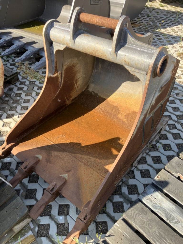 Volvo Tieflöffel mit Zähnen S60 - Retroescavadeira: foto 1 Volvo Tieflöffel mit Zähnen S60 - Retroescavadeira: foto 1