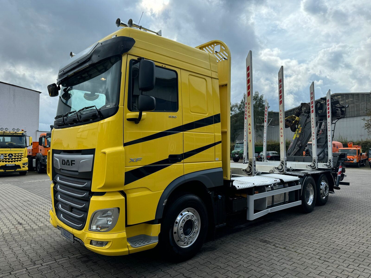 DAF XF 530 6x2 Holztransport Kran PENZ 15Z9.50 *Anh. - Camião de transporte de madeira, Camião grua: foto 3 DAF XF 530 6x2 Holztransport Kran PENZ 15Z9.50 *Anh. - Camião de transporte de madeira, Camião grua: foto 3