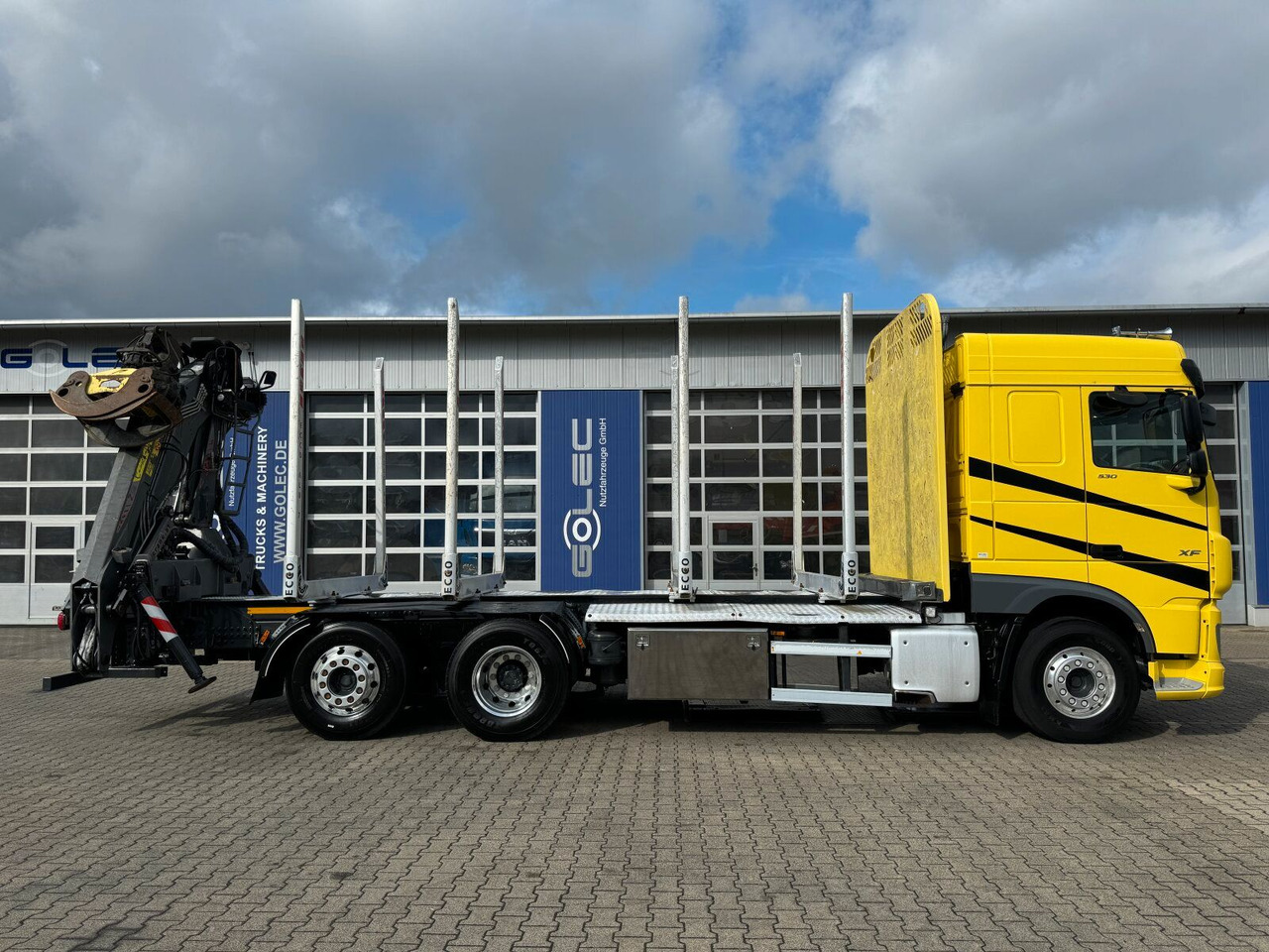 DAF XF 530 6x2 Holztransport Kran PENZ 15Z9.50 *Anh. - Camião de transporte de madeira, Camião grua: foto 4 DAF XF 530 6x2 Holztransport Kran PENZ 15Z9.50 *Anh. - Camião de transporte de madeira, Camião grua: foto 4