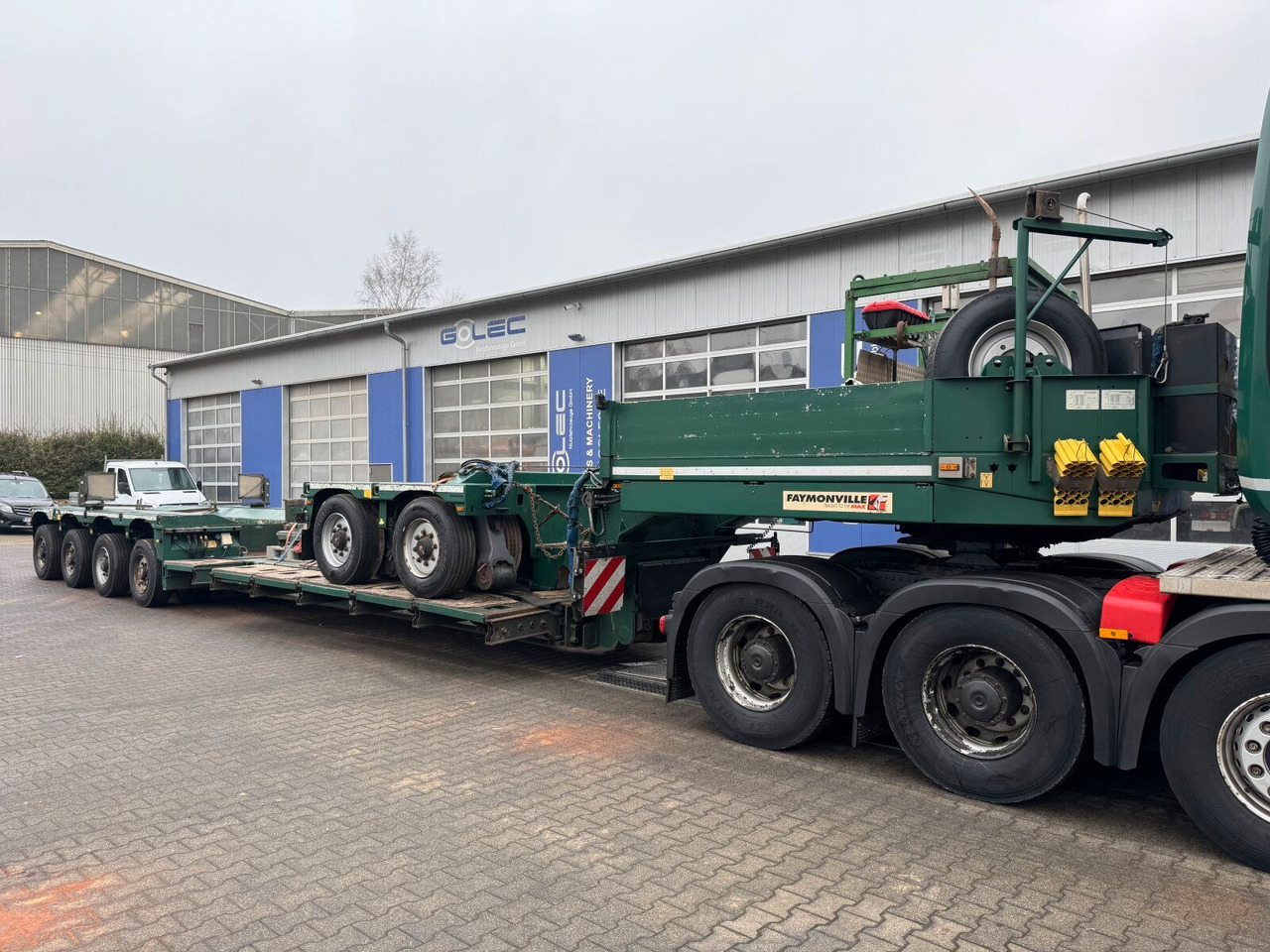 Faymonville STBZ-6VA Tieflader 4+2 Achse + Schwerlast *83 T - Semi-reboque baixa: foto 3 Faymonville STBZ-6VA Tieflader 4+2 Achse + Schwerlast *83 T - Semi-reboque baixa: foto 3
