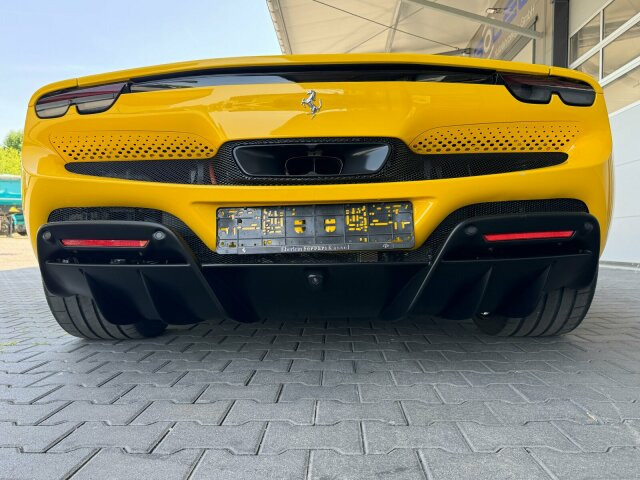 Automóvel Ferrari 296 GTB Coupe: foto 10