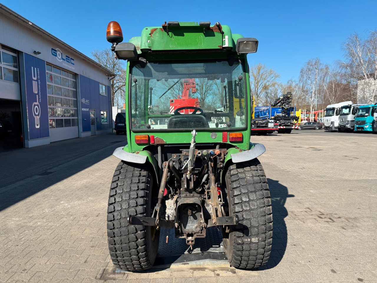 John Deere 3520 Kommunaltrak. Frontkraftheber Kuppeldreieck - Trator: foto 4 John Deere 3520 Kommunaltrak. Frontkraftheber Kuppeldreieck - Trator: foto 4