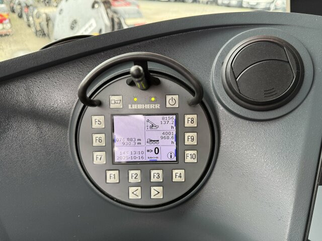Liebherr LTM 1070-4.2 Autokran mit Spitze *TOP Zustand - Grua todo o terreno: foto 5 Liebherr LTM 1070-4.2 Autokran mit Spitze *TOP Zustand - Grua todo o terreno: foto 5