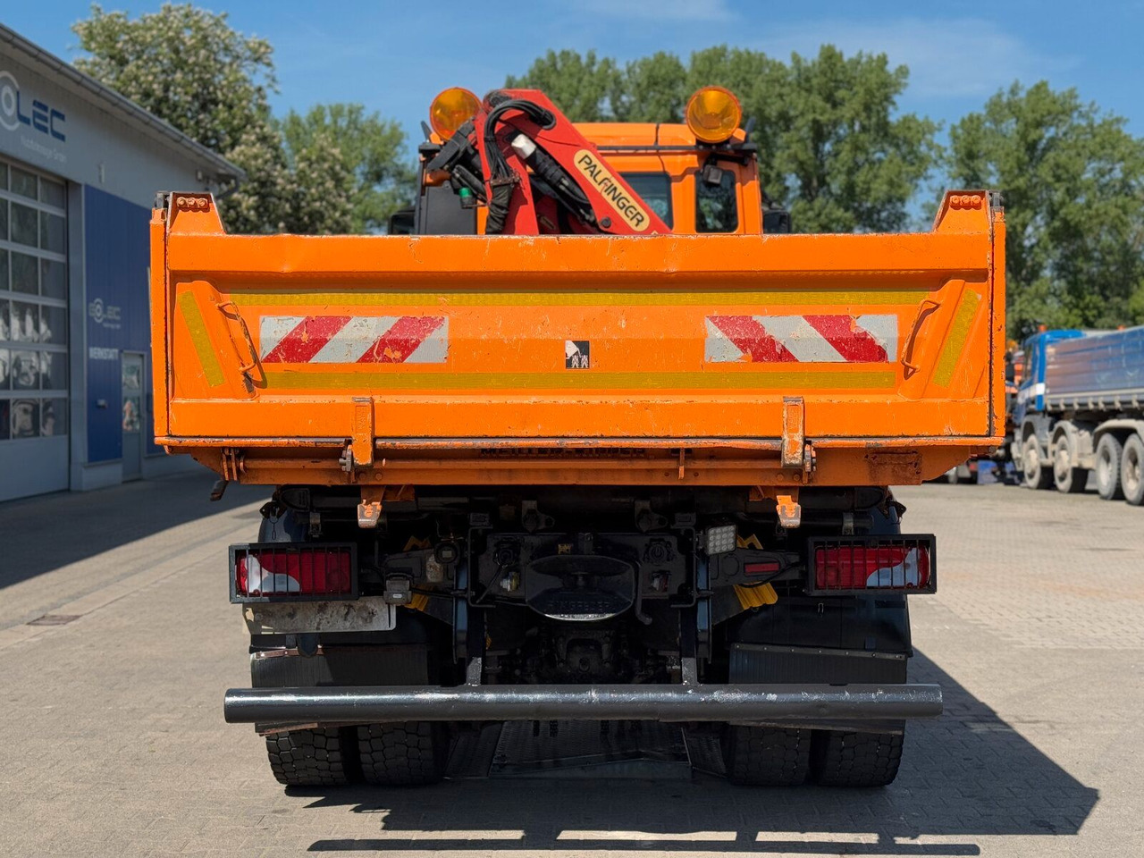 MAN TGA 18.360 4x4 Kipper Kran PALFINGER Winterd. - Camião basculante, Camião grua: foto 4 MAN TGA 18.360 4x4 Kipper Kran PALFINGER Winterd. - Camião basculante, Camião grua: foto 4