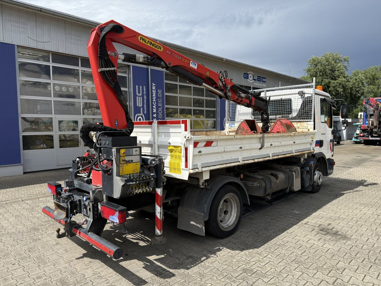 MAN TGL 8.220 4x2 Kipper Kran Palfinger 7.001-K A - Carrinha basculante: foto 5 MAN TGL 8.220 4x2 Kipper Kran Palfinger 7.001-K A - Carrinha basculante: foto 5