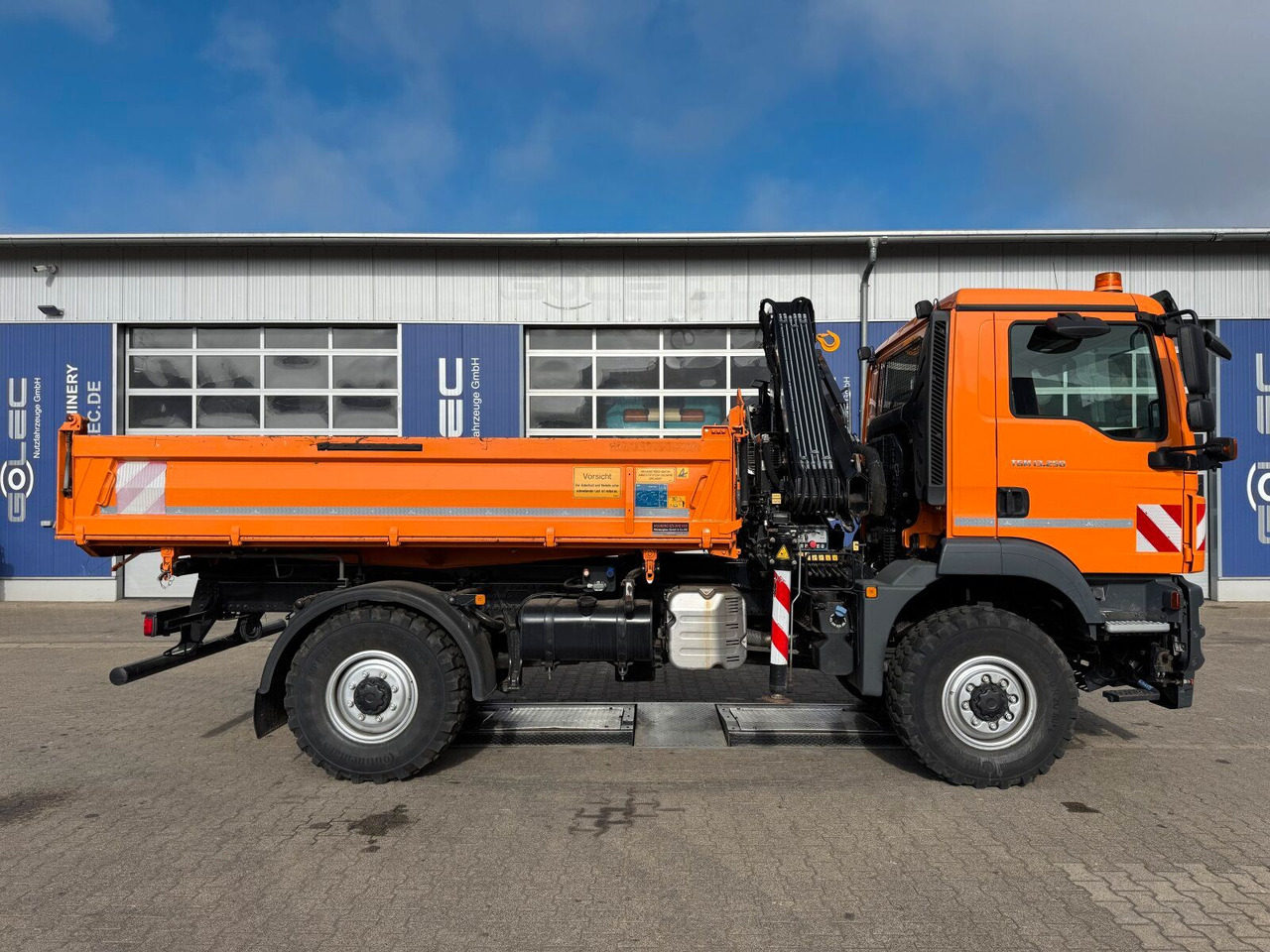 MAN TGM 13.250 4x4 Kipper Kran HIAB Winterd. - Camião basculante, Camião grua: foto 3 MAN TGM 13.250 4x4 Kipper Kran HIAB Winterd. - Camião basculante, Camião grua: foto 3
