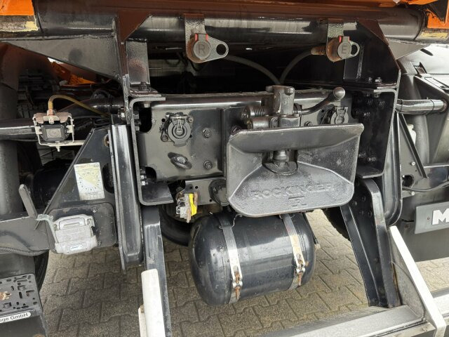 MAN TGS 28.400 6x4-4 Kipper Kran Palfinger PK9002 - Camião basculante, Camião grua: foto 3 MAN TGS 28.400 6x4-4 Kipper Kran Palfinger PK9002 - Camião basculante, Camião grua: foto 3