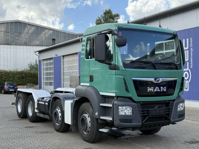 MAN TGS 35.420 8x4 Euro 6C Fahrgestell Betonmischer - Camião chassi: foto 1 MAN TGS 35.420 8x4 Euro 6C Fahrgestell Betonmischer - Camião chassi: foto 1
